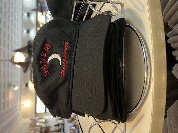 Hat Salem Moon